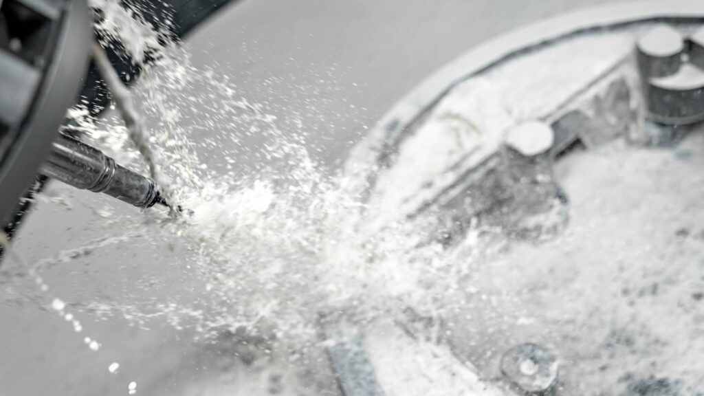 Refrigerantes de Corte y Rectificado Diluibles en Agua